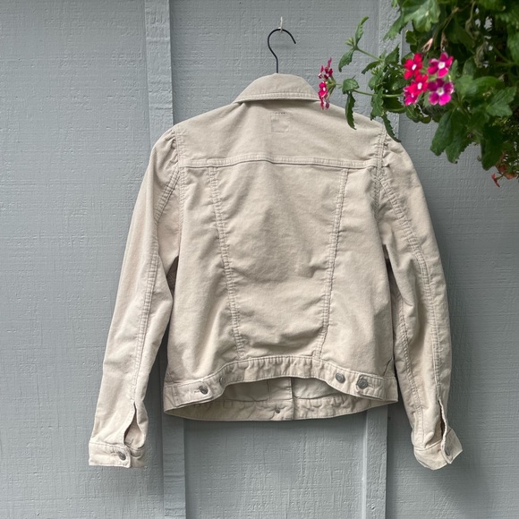 GAP Women's Cream Corduroy Jean Jacket - Picture 4 of 10